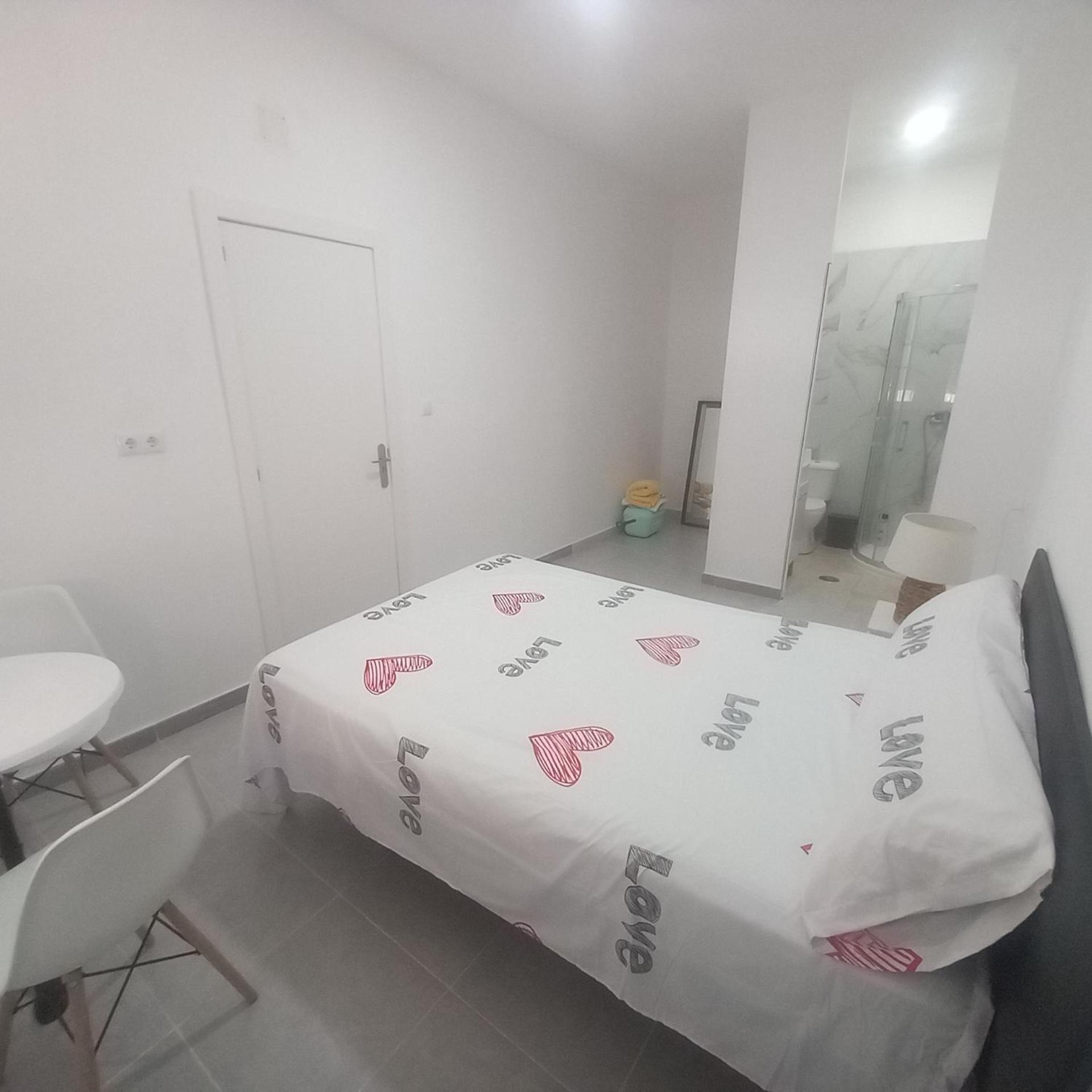 Emma Lovely Room With Private Bathroom アリカンテ エクステリア 写真